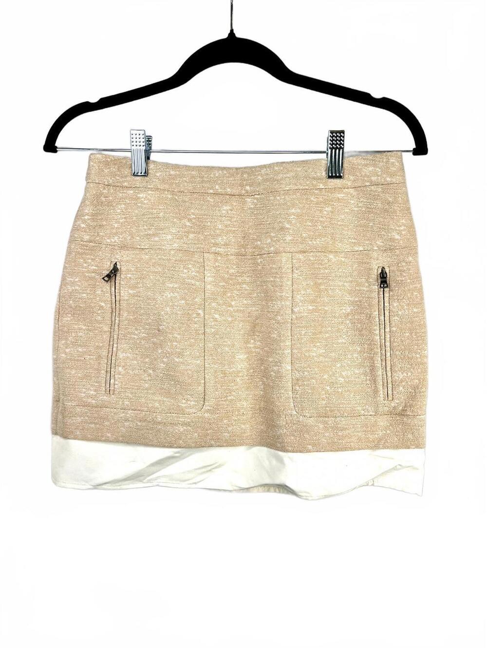 BCBG MAXAZRIA Size 2 Kallie Contrast Hem Textured Mini Skirt in Powderco NWT